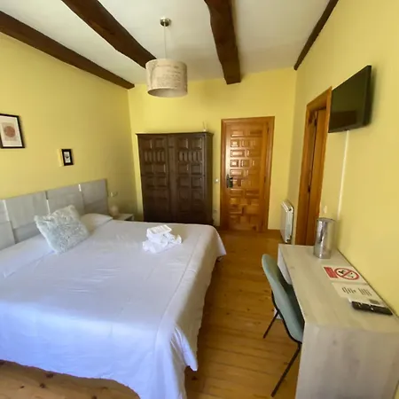 Restaurante Agapio De Tresnino فندق 3*