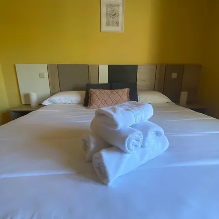 فندق Restaurante Agapio De Tresnino Olivares de Duero